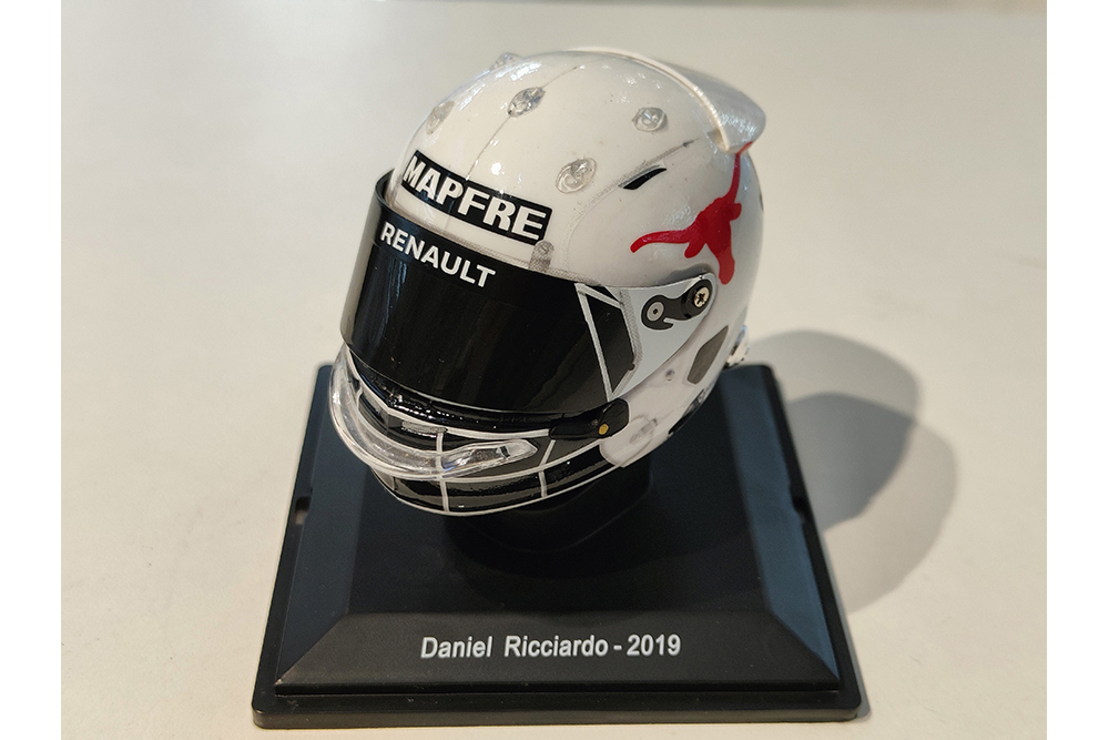 HELMET ARAI D.RICCIARDO USA GP 2019 / ШЛЕМ РИКЬЯРДО