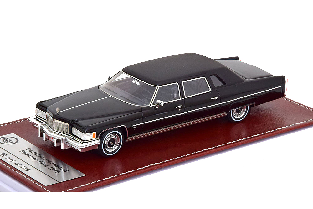 CADILLAC FLEETWOOD 75 LIMOUSINE 1976 BLACK (LIMITED 092/250 PCS)
