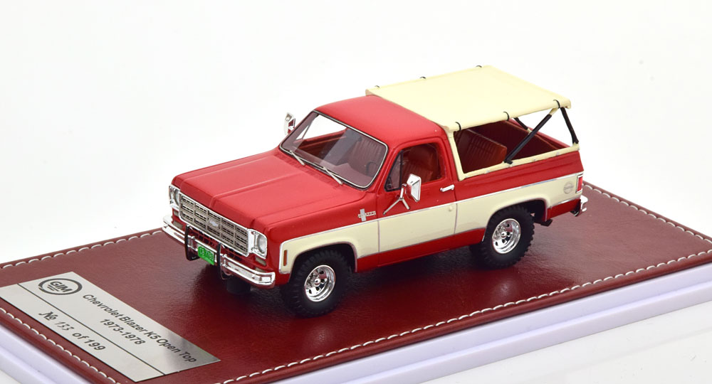 CHEVROLET K-5 BLAZER WITH TOP OPEN 1973-1978 RED WHITE