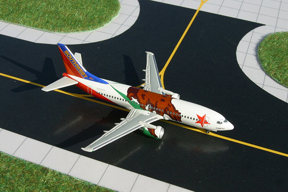 BOEING B 737-3H4 SOUTHWEST AIRLINES N609SW "CALIFORNIA ONE" (ДЛИНА 8,31СМ)