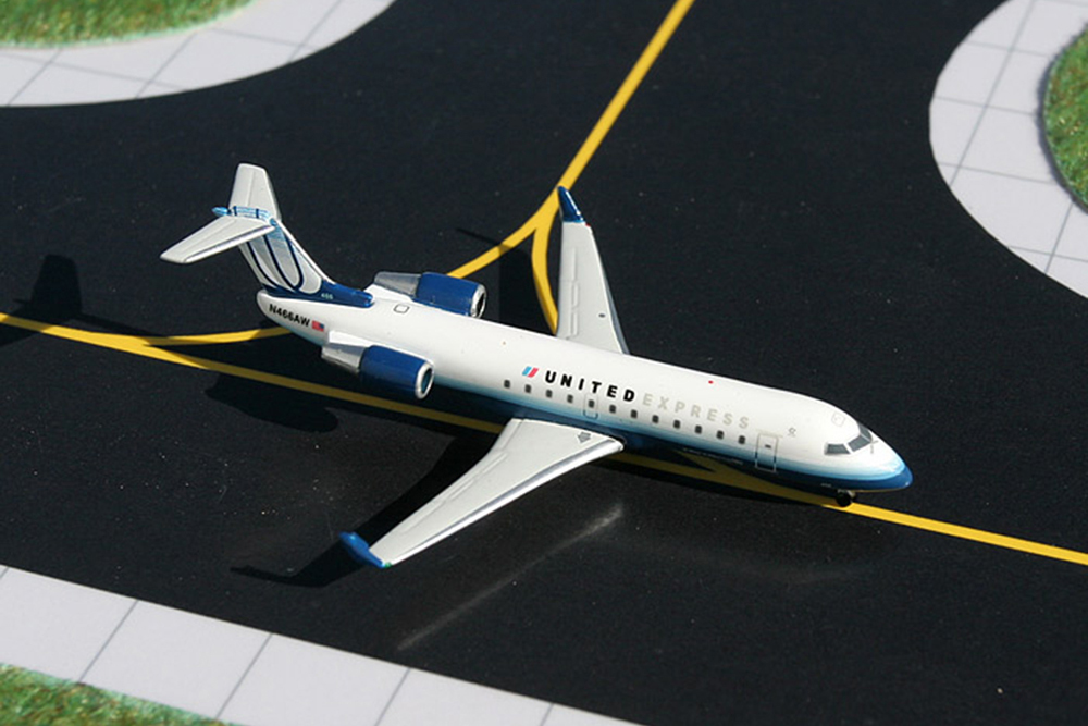 PLANE BOMBARDIER CRJ200LR UNITED EXPRESS N466AW (ДЛИНА 6,69 СМ)