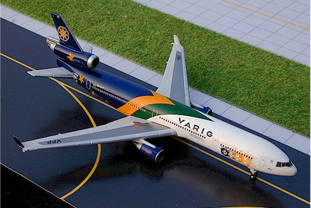 MCDONNELL DOUGLAS MD-11 VARIG PP-VPP "SELECAO BRASILEIRA DE FUTEBOL/WORLD CUP" (ДЛИНА 15,38 СМ)