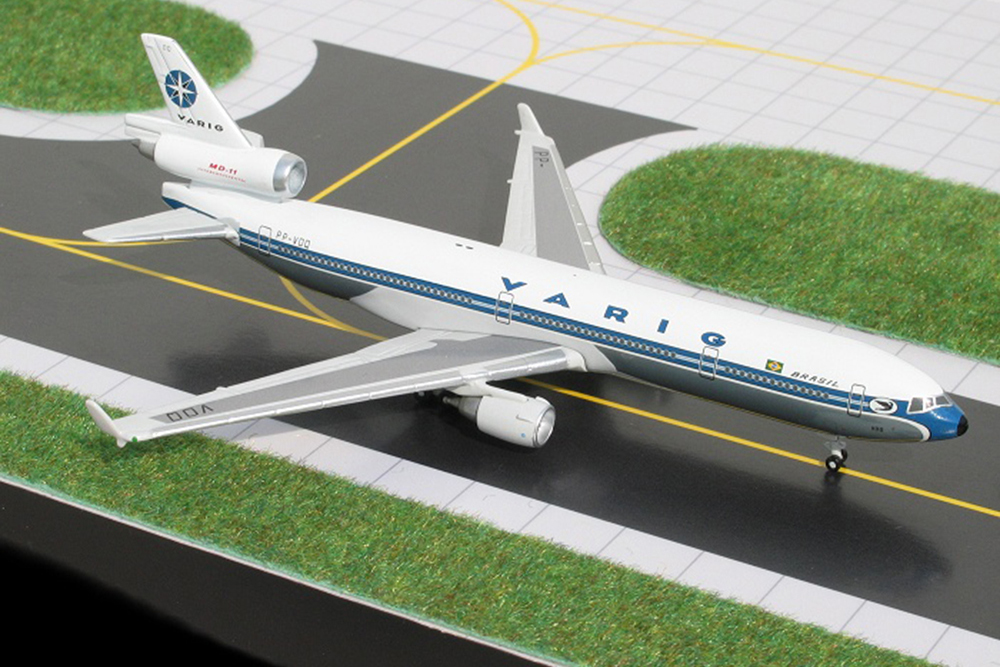 MCDONNELL DOUGLAS MD-11 VARIG PP-VOQ (ДЛИНА 15,38 СМ)
