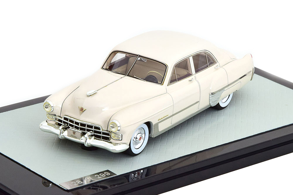 CADILLAC SERIES 62 SEDAN 1941 WHITE (LIMITED EDITION 299 PCS) / КАДИЛЛАК СЕРИЯ 62 БЕЛЫЙ