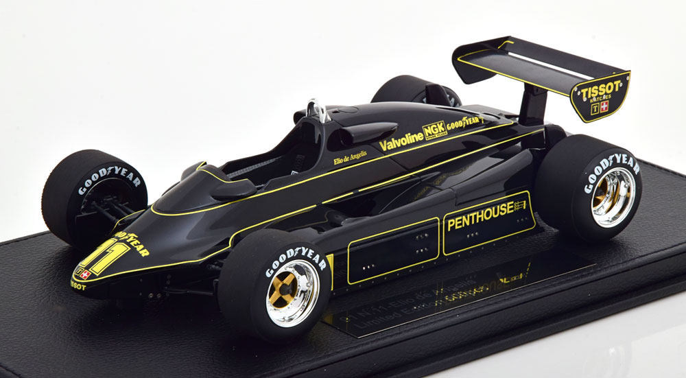 LOTUS 91 DRIVER: DE ANGELIS 1982