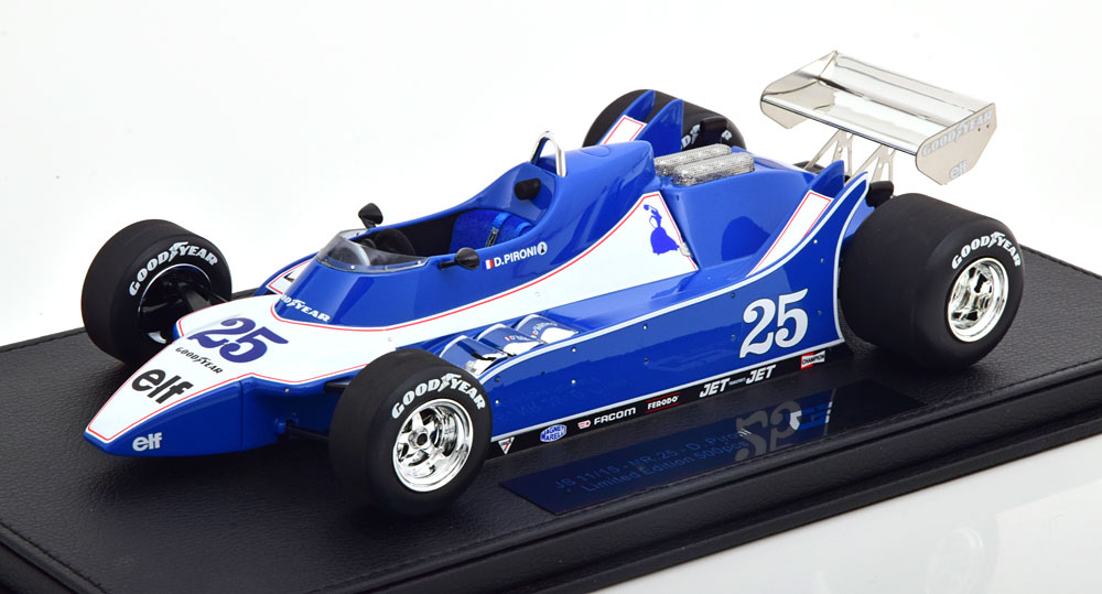 LIGIER JS11/15 WITH SHOWCASE 1980