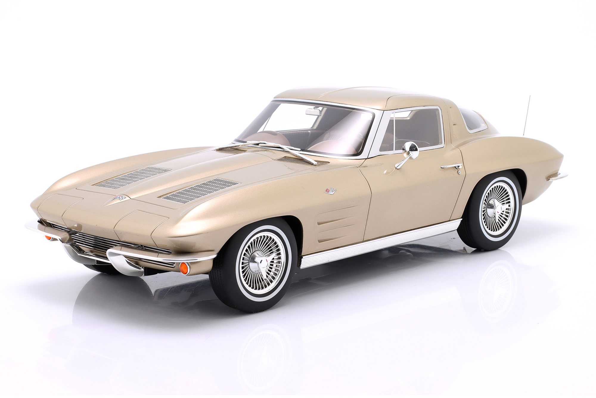 CHEVROLET CORVETTE C2 YEAR 1963 BEIGE / ШЕВРОЛЕ КОРВЕТ C2 БЕЖЕВЫЙ