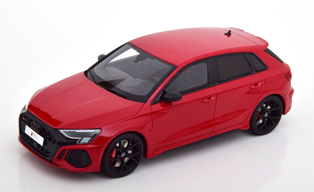 AUDI RS 3 (8Y) SPORTBACK YEAR 2021 RED 1:18 GT-SPIRIT