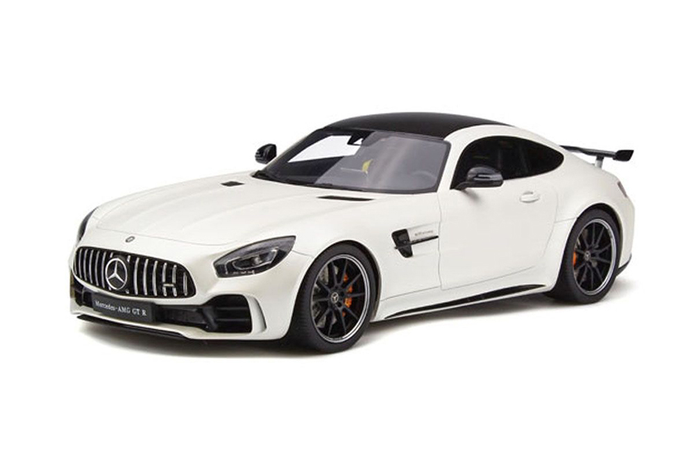MERCEDES-AMG GT-R C190 WHITE