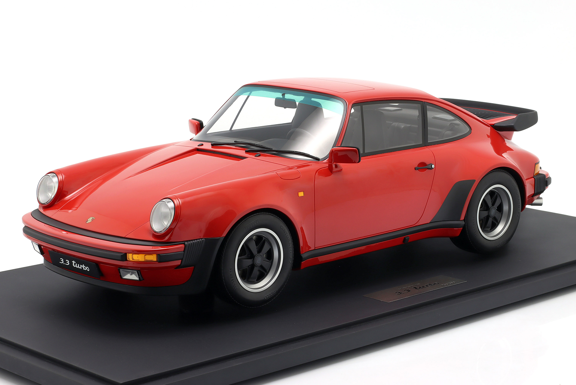 PORSCHE 911 (930) TURBO 3.3 YEAR OF CONSTRUCTION 1989 INDIAN RED 1:8 / ПОРШЕ 911 (930) ТУРБО 3.3 1989 ИНДИЙСКИЙ КРАСНЫЙ МАСШТАБ 1:8