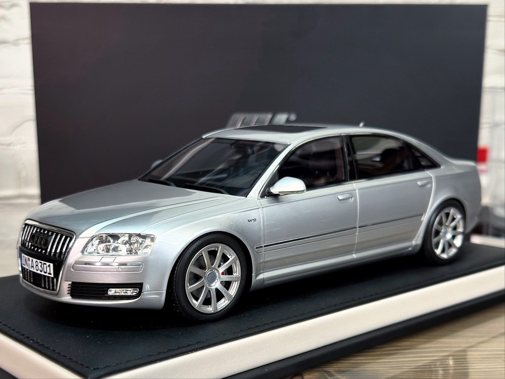 AUDI A8 W12 2008 ICE SILVER METALLIC / АУДИ A8 W12 ЛЕДЯНОЙ СЕРЕБРИСТЫЙ МЕТАЛЛИК (ЛИМИТ 07/69)