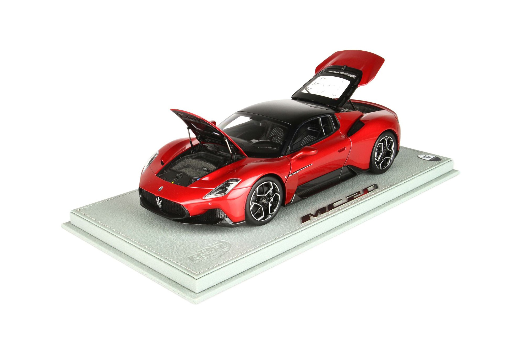 MASERATI MC20 METALLIC RED VINCENTE BLACK ROOF -DIECAST FULL OPEN- SHOWCASE INCLUDED / МАЗЕРАТИ МС20 МЕТАЛЛИК ВИНКЕНТЕ РООФ - - 1:18 КРАСНЫЙ