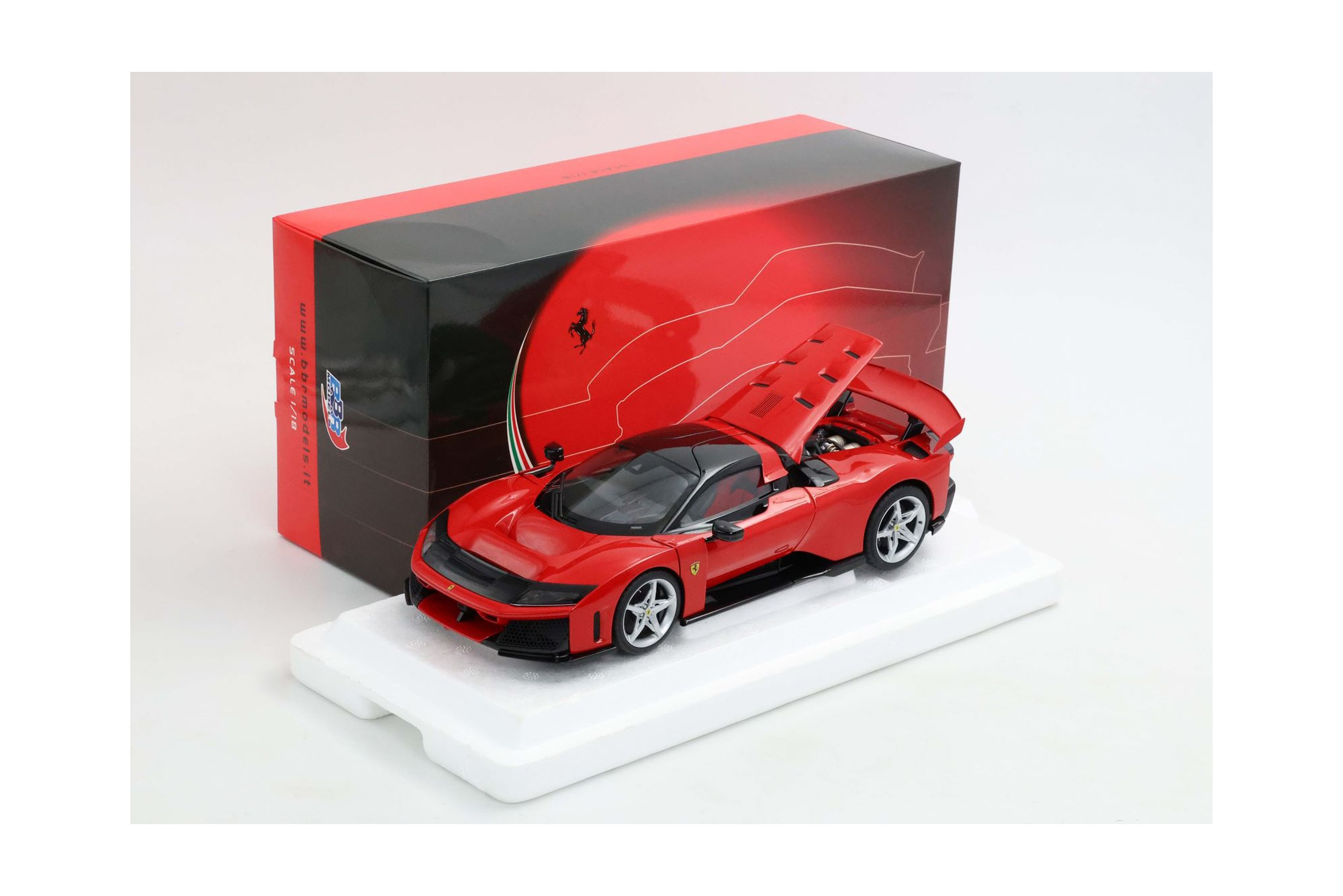 FERRARI F80 METAL DIECAST FULL OPEN ROSSO CORSA - POLYFOAM PACK / ФЕРРАРИ Ф80 МЕТАЛ 1:18 КРАСНЫЙ