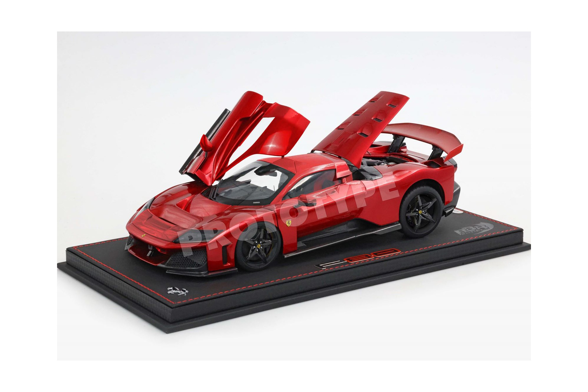 FERRARI F80 METAL DIECAST FULL OPEN ROSSO SUPERCAR CARBON WHEELS - RED FRONT - LUXURY PACK - BASE AND CASE INCLUDED / ФЕРРАРИ Ф80 МЕТАЛ СУПЕРКАР КАРБОН КОЛЕСА 1:18 КРАСНЫЙ