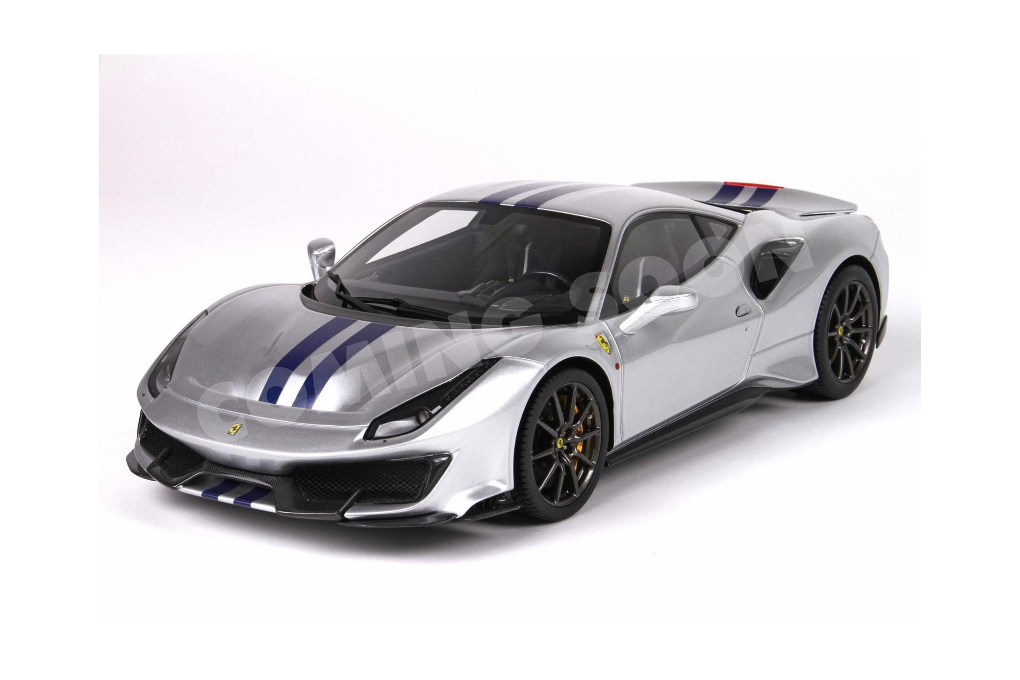 FERRARI 488 PISTA - METAL DIECAST - FULL OPEN ARGENTO NURBURGRING WITH STRIPE BLUE - POLYFOAM PACK / ФЕРРАРИ 488 ПИСТА 1:18 СИНИЙ