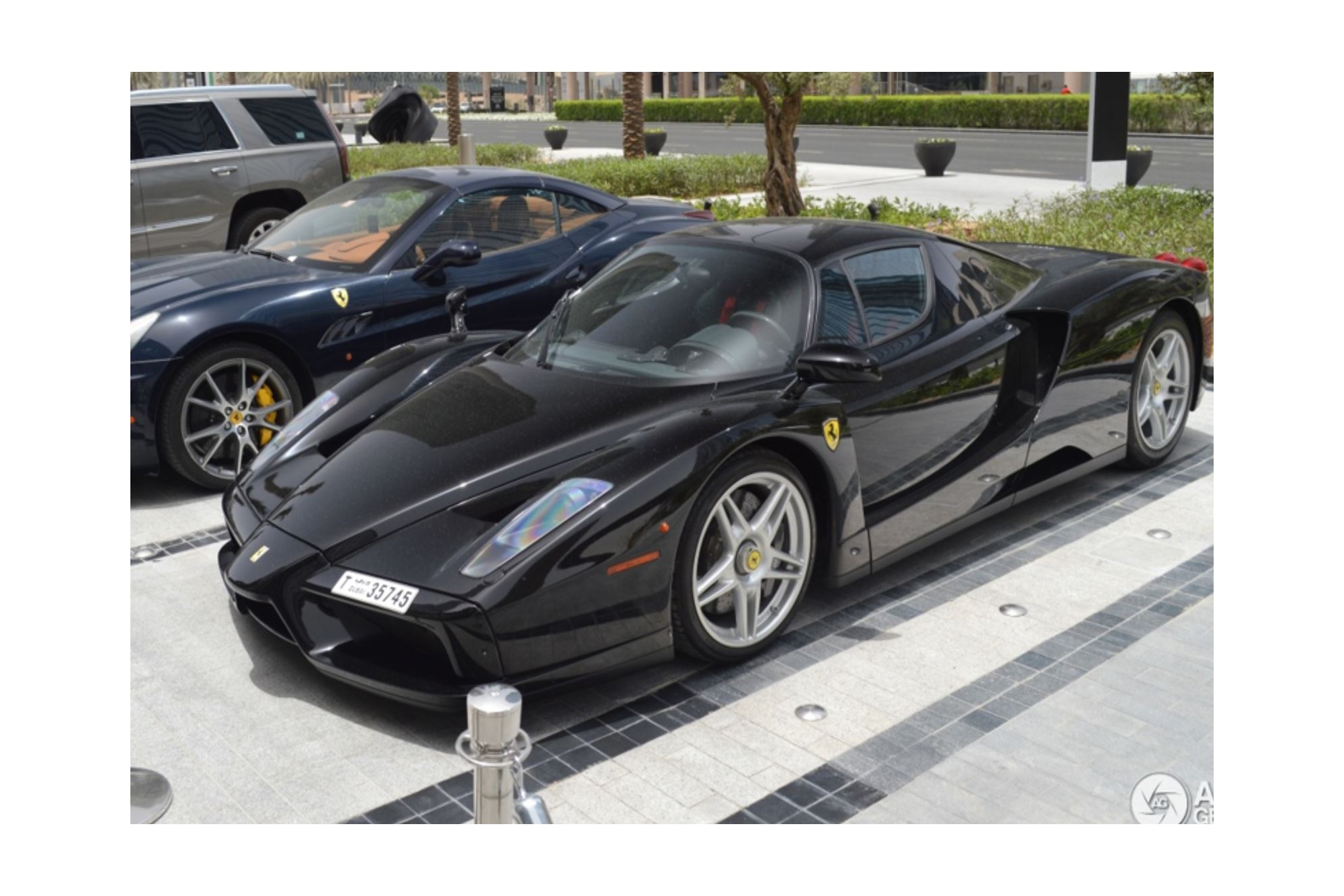 FERRARI ENZO OPEN DIECAST NERO DS - SILVER WHEELS - POLIFOAM PACK / ФЕРРАРИ ЭНЦО ОПЕН ДС 1:18 СЕРЕБРИСТЫЙ
