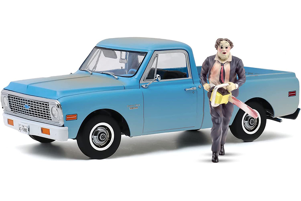 CHEVROLET C-10 ПИКАП 1971 С ФИГУРКОЙ МАНЬЯКА ИЗ К/Ф ТЕХАССКАЯ РЕЗНЯ БЕНЗОПИЛОЙ