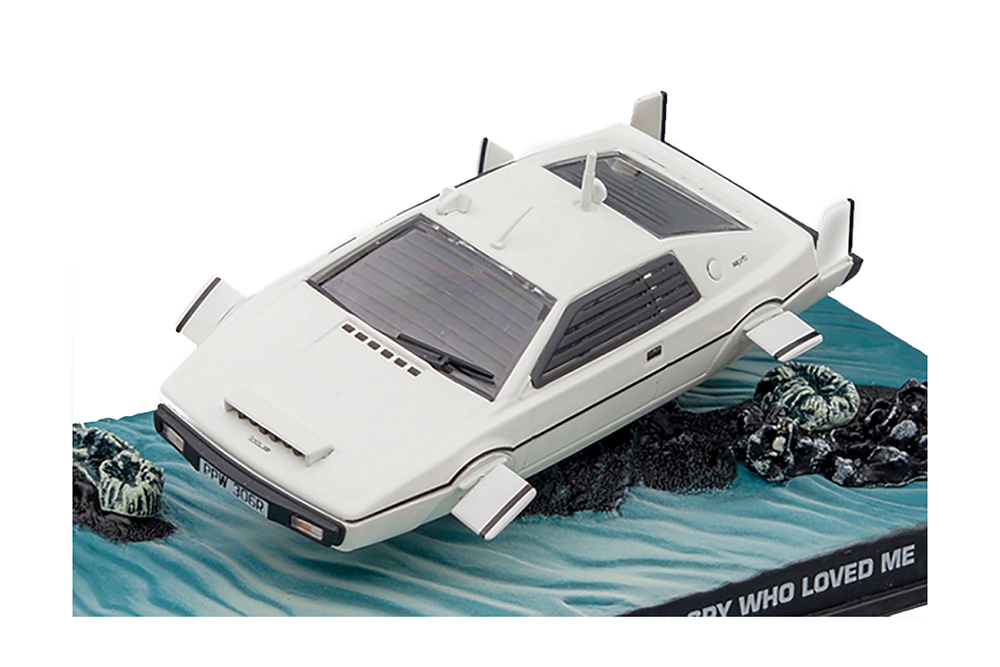 LOTUS ESPRIT "THE SPY WHO LOVED ME" 1977, WHITE