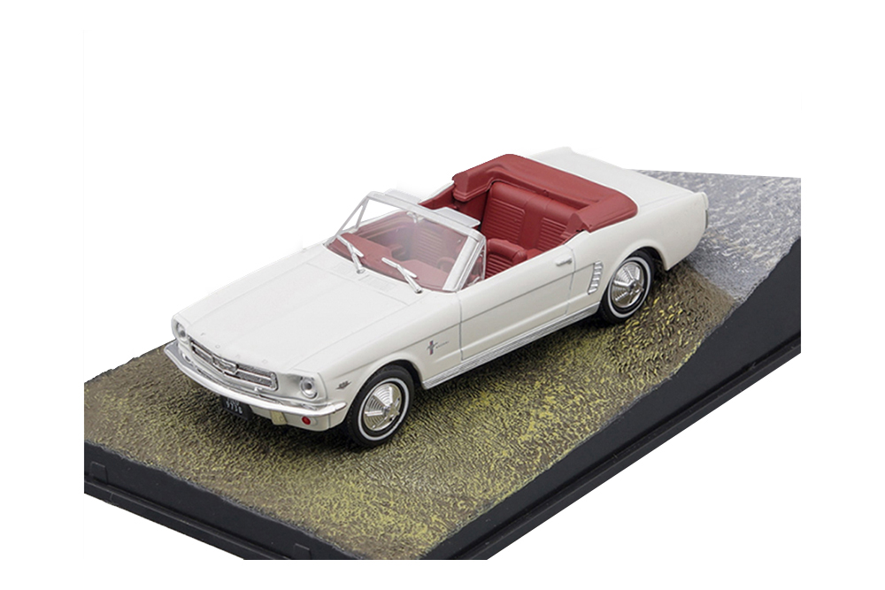 FORD MUSTANG CONVERTIBLE "GOLDFINGER" 1964 WHITE