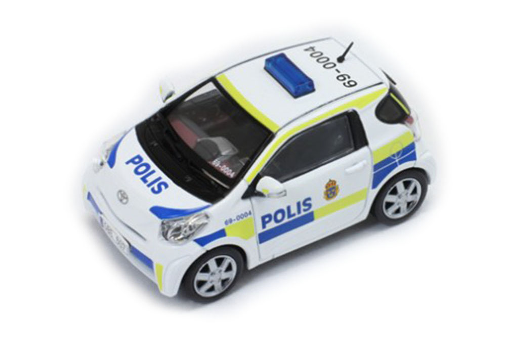 TOYOTA IQ POLIS SWEDEN 2011