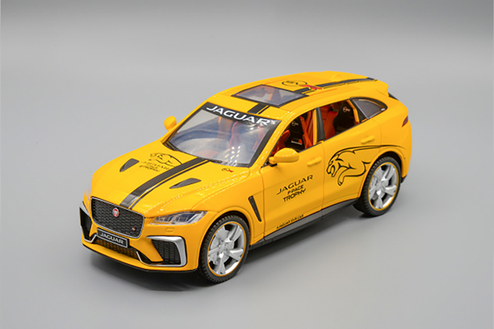 JAGUAR F-PACE SVR, ЖЁЛТЫЙ