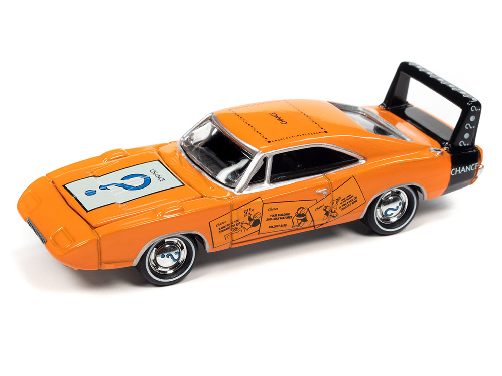 DODGE CHARGER DAYTONA 1969 MONOPOLY ОРАНЖЕВЫЙ В КОМПЛЕКТЕ С ФИШКОЙ ДЛЯ ИГРЫ В ВИДЕ МАШИНКИ (ДЛИНА МОДЕЛИ 6-10 СМ)
