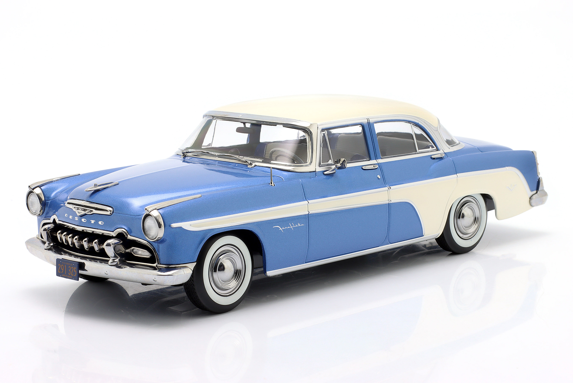 DESOTO FIREFLITE SEDAN YEAR 1955 BLUE METALLIC/CREAM / ДЕСОТО ФИРЕФЛИТЕ СЕДАН СИНИЙ МЕТАЛЛИК/КРИМ КРЕМОВЫЙ