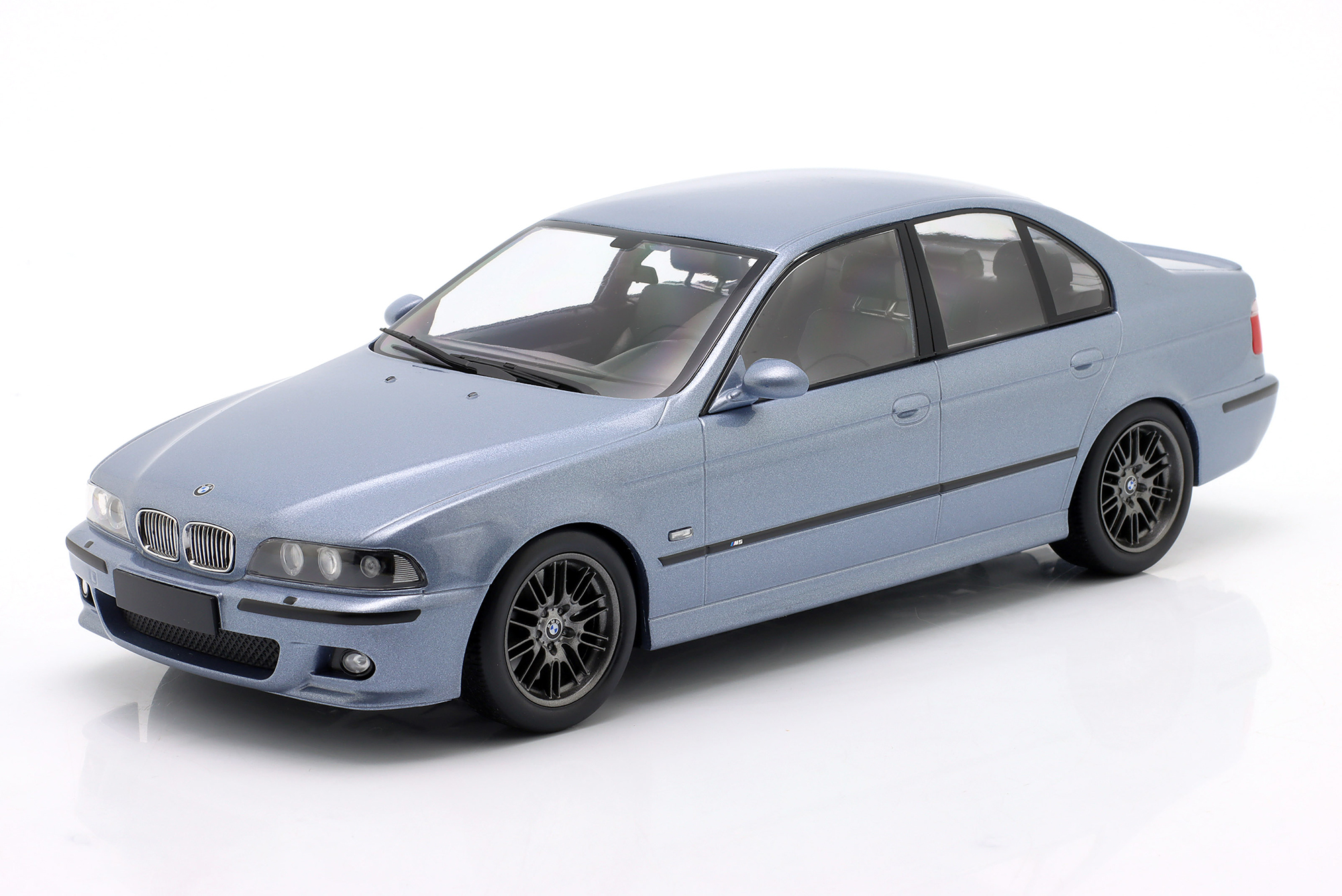 BMW M5 E39 YEAR 1998 SILVERSTONE BLUE METALLIC / БМВ M5 E39 1998 СИНИЙ МЕТАЛЛИК СИЛЬВЕРСТОУН