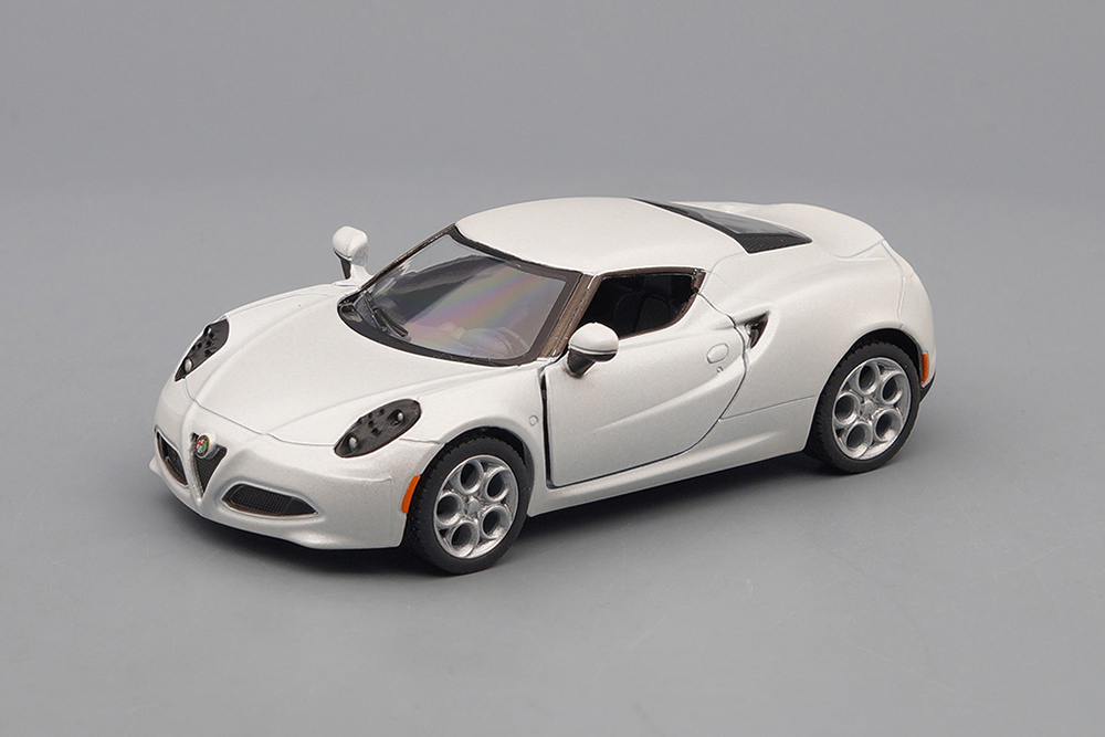 ALFA ROMEO 4C 2013, WHITE