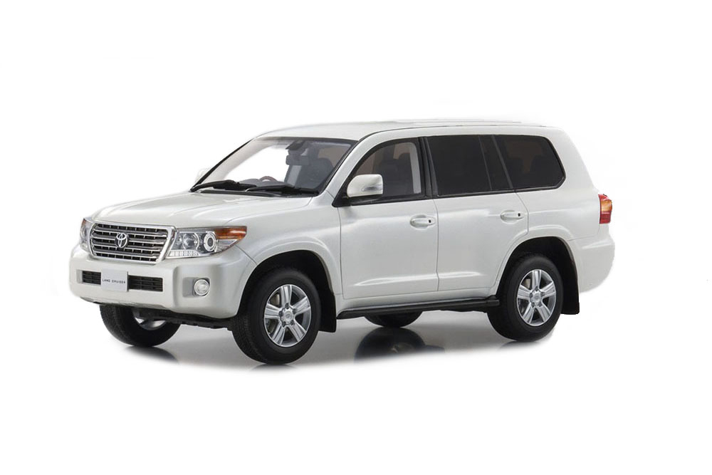 TOYOTA LAND CRUISER LC200 2012 WHITE