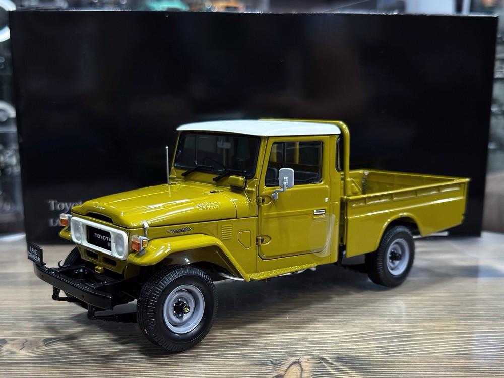 TOYOTA LAND CRUISER 40 PICKUP BEIGE / ТОЙОТА ЛЕНД КРУЗЕР 40 ПИКАП БЕЖЕВЫЙ