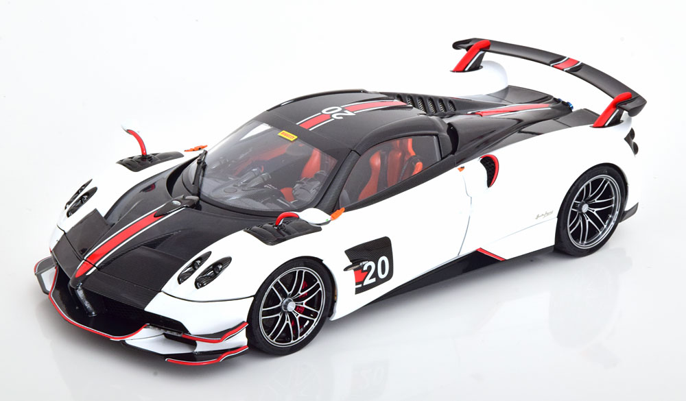 PAGANI HUAYRA BC 2016 WHITE BLACK