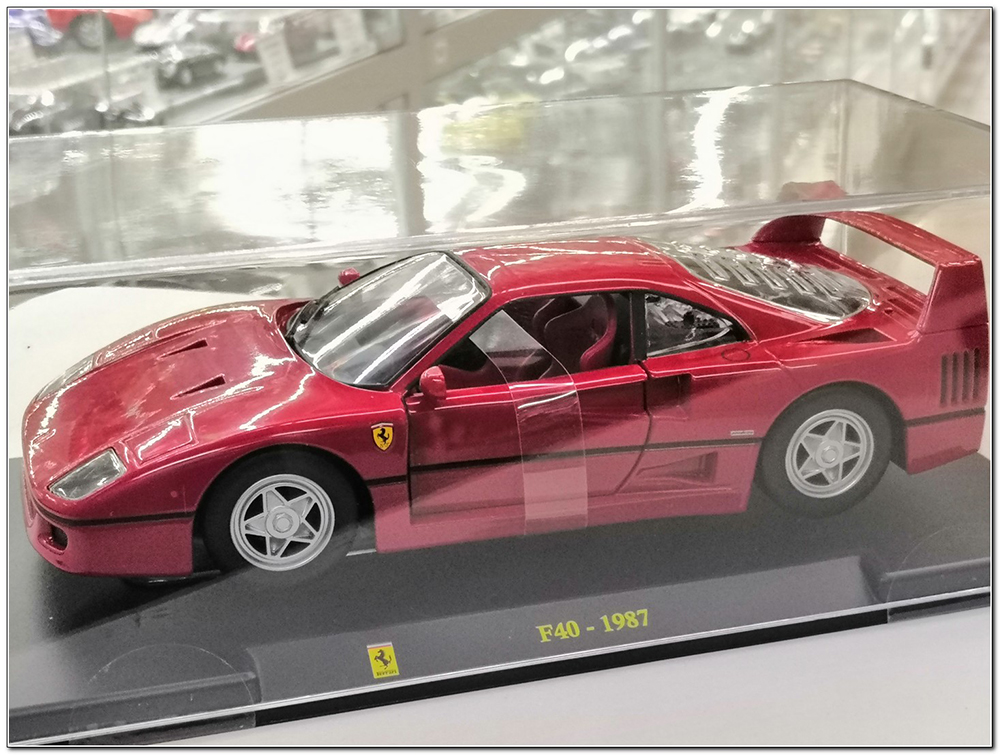 FERRARI F40 1987 RED METALLIC