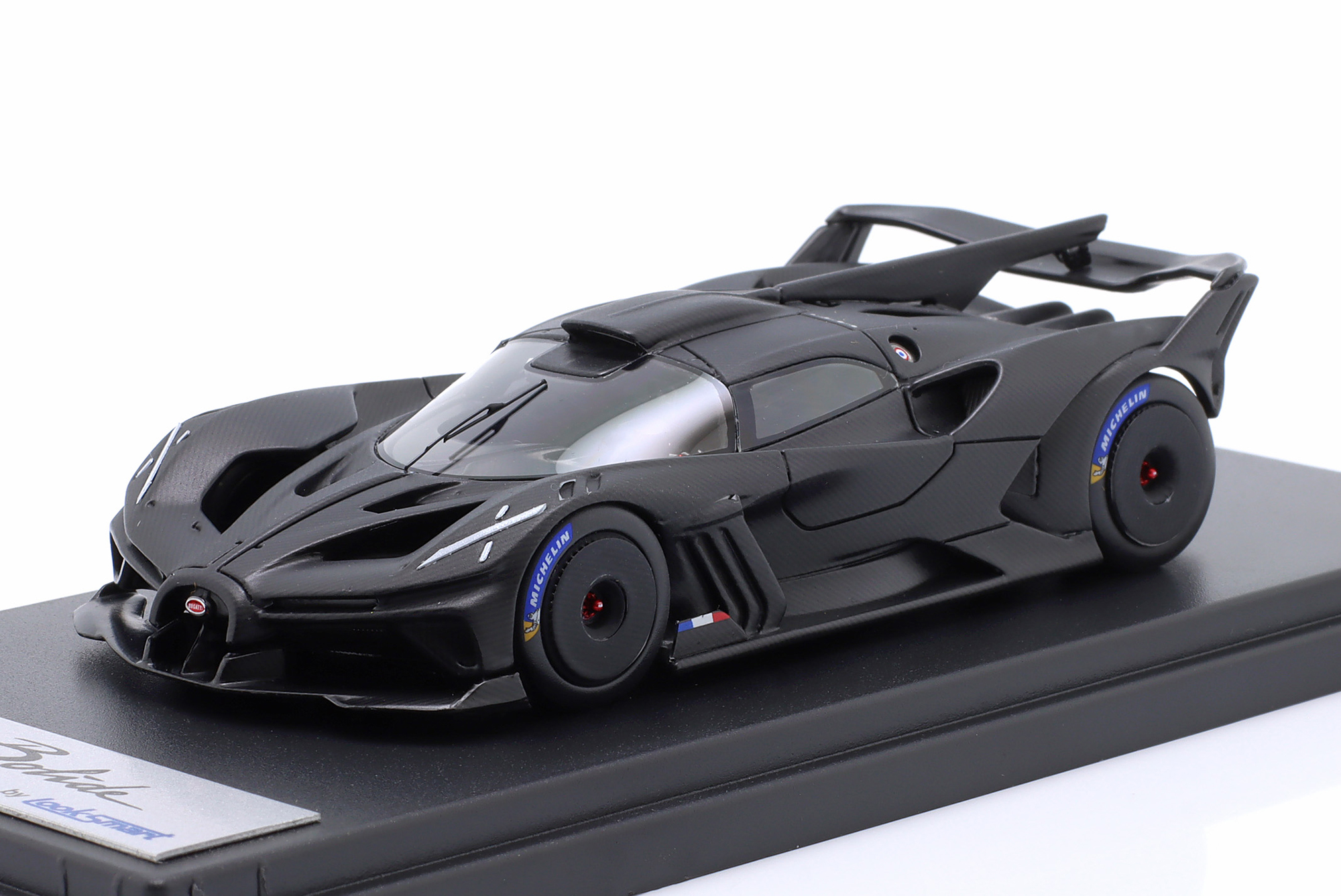 BUGATTI BOLIDE YEAR 2024 DULL CARBON / БУГАТТИ БОЛИДЕ ДУЛЛ КАРБОН МАТОВЫЙ
