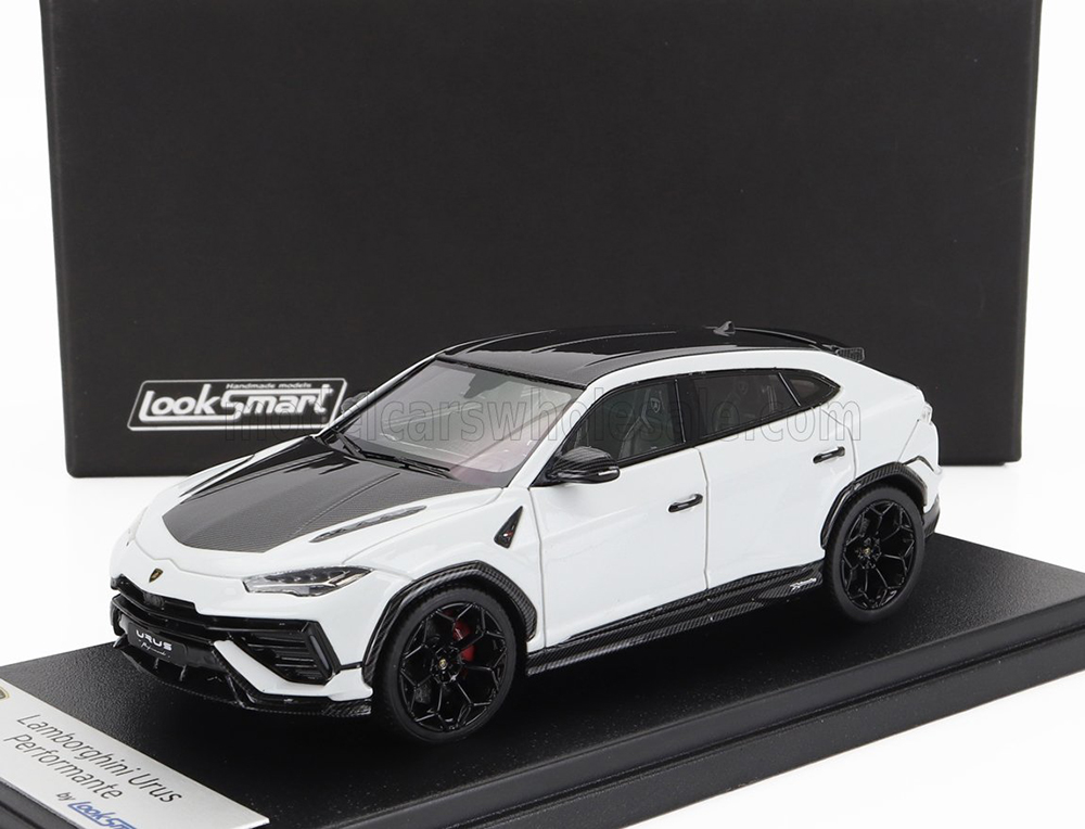LAMBORGHINI URUS PERFORMANTE (2022), BIANCO ICARUS - WHITE CARBON