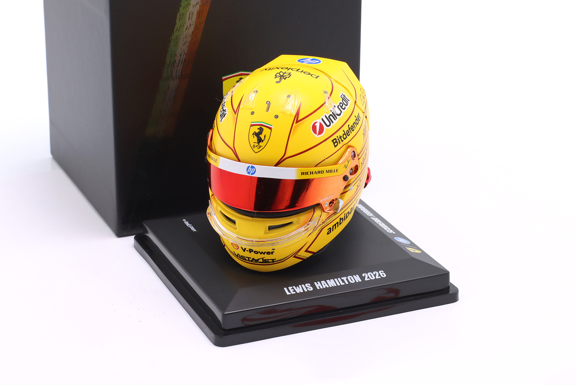 ШЛЕМ LEWIS HAMILTON #44 SCUDERIA FERRARI FORMULA 1 2026 / ЛЬЮИС ХЭМИЛТОН №44 КОМАНДА ФЕРРАРИ ФОРМУЛА-1 2026