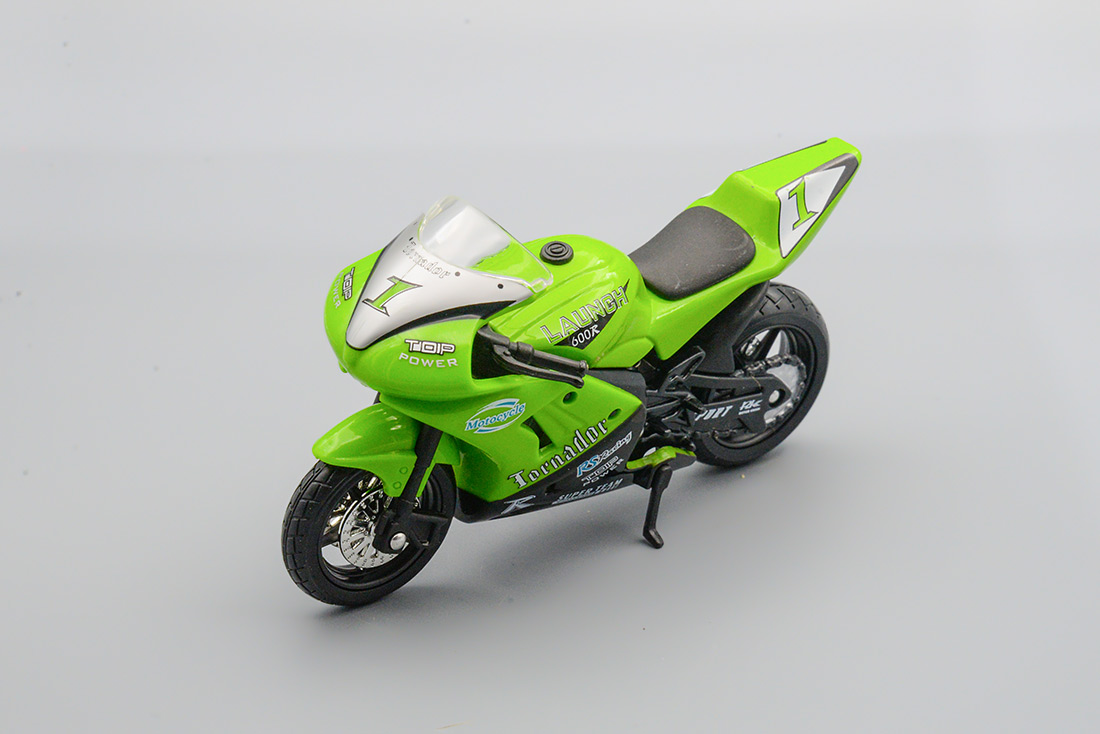 SUZUKI 600R, GREEN