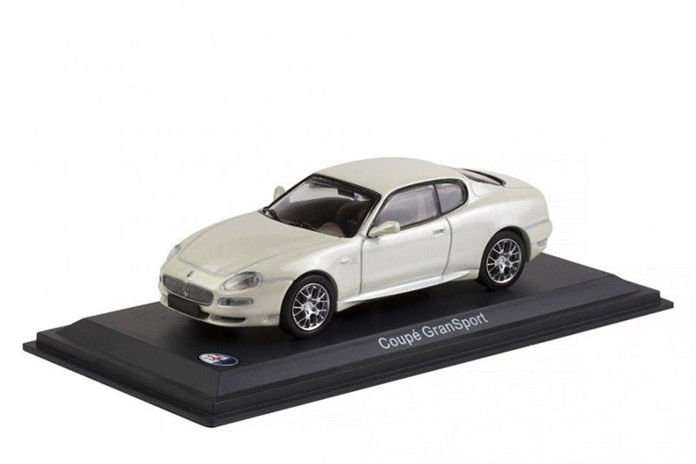 MASERATI COUPE GRAN SPORT 2004 WHITE