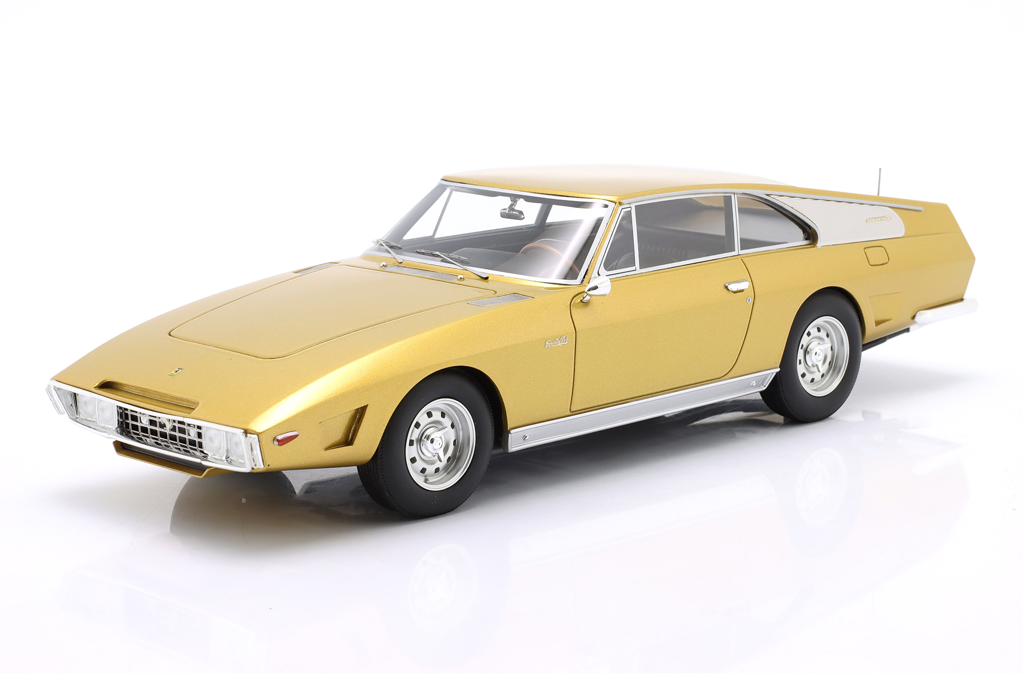 FERRARI 330GT 2+2 NAVARRO SPECIAL YEAR 1966 GOLD-METALLIC MAXIMA / ФЕРРАРИ 330 GT 2+2 НАВАРРО СПЕШЛ 1966 ЗОЛОТОЙ МЕТАЛЛИК