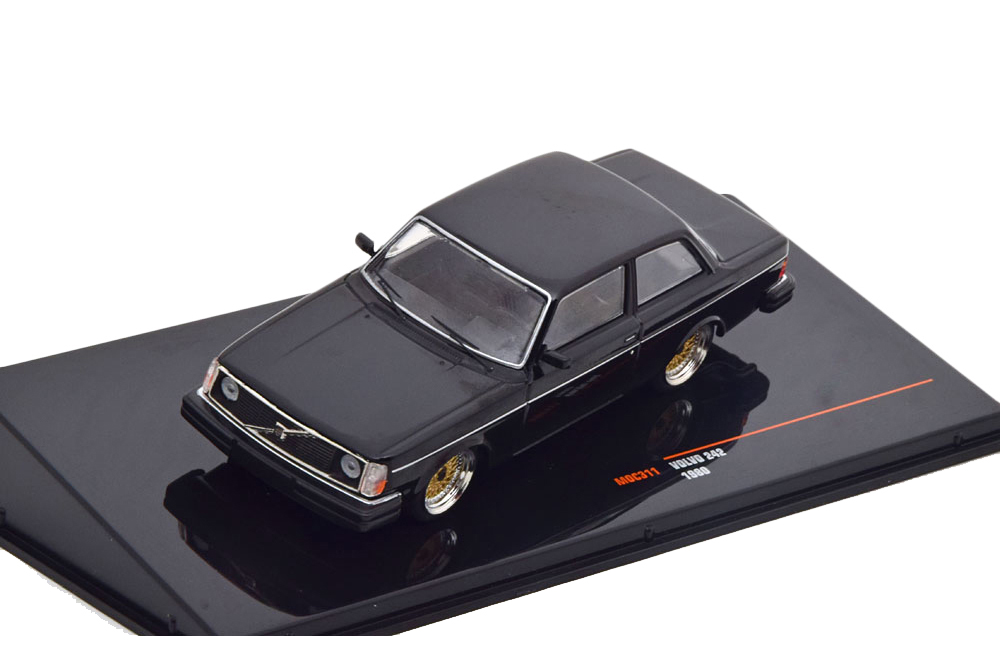 VOLVO 242 CUSTOMS 1980 BLACK