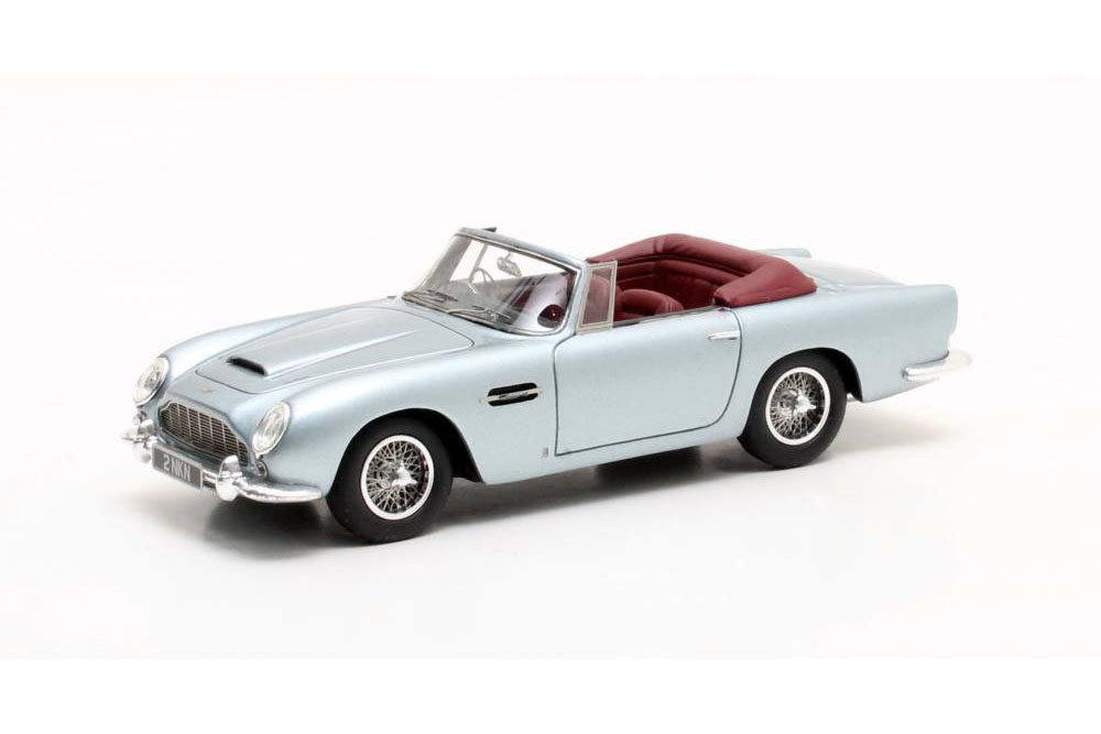 ASTON MARTIN DB5 CABRIOLET 1964 METALLIC LIGHT BLUE / ASTON MARTIN DB5 КАБРИОЛЕТ 1964 МЕТАЛЛИК СВЕТЛО-СИНИЙ