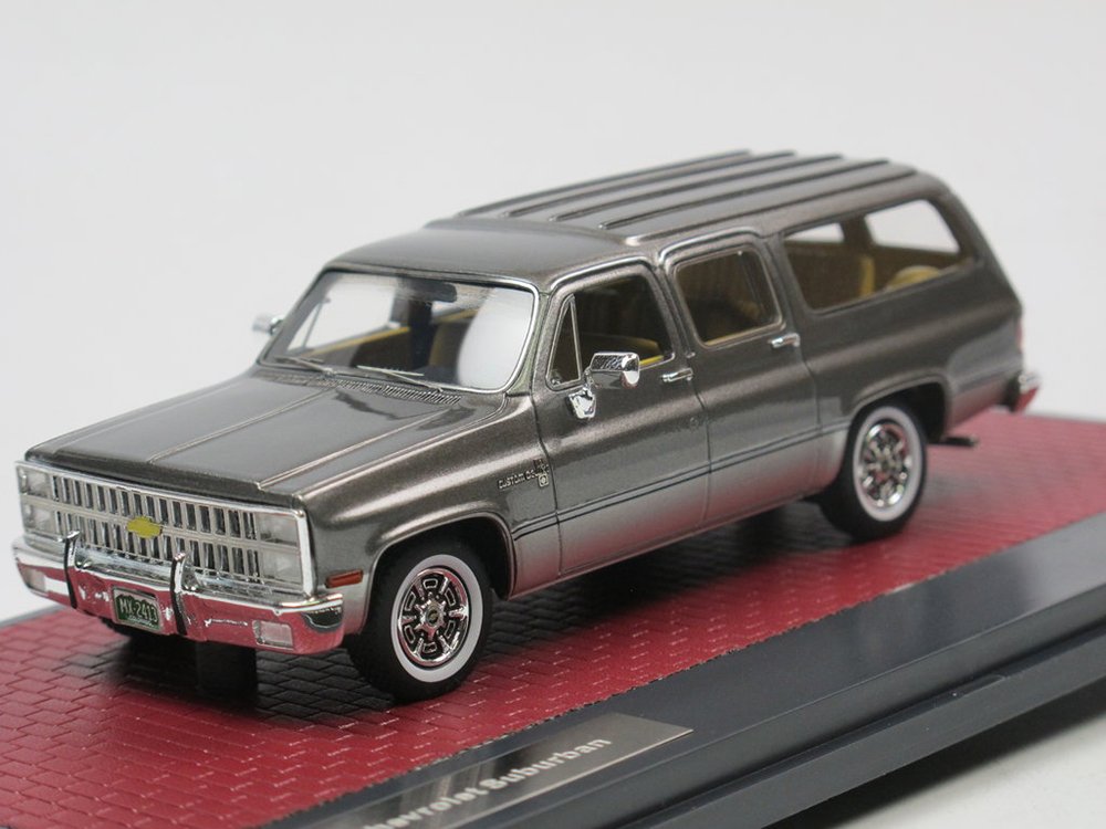 CHEVROLET SUBURBAN 1981, GREY/SILVER
