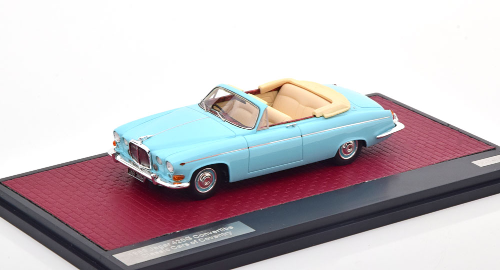 JAGUAR 420 G CONVERTIBLE OPEN 1969 LIGHTBLUE CREME