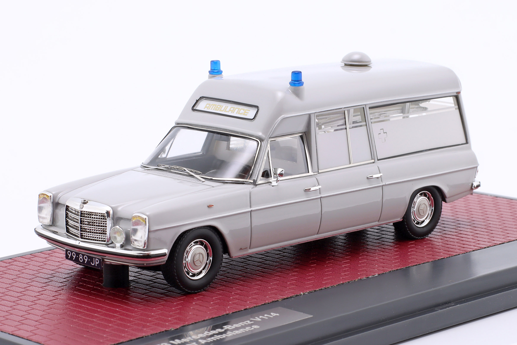 MERCEDES-BENZ V114 VISSER AMBULANCE YEAR 1968-1973 GREY / МЕРСЕДЕС-БЕНЦ V114 VISSER СКОРАЯ ПОМОЩЬ СЕРЫЙ
