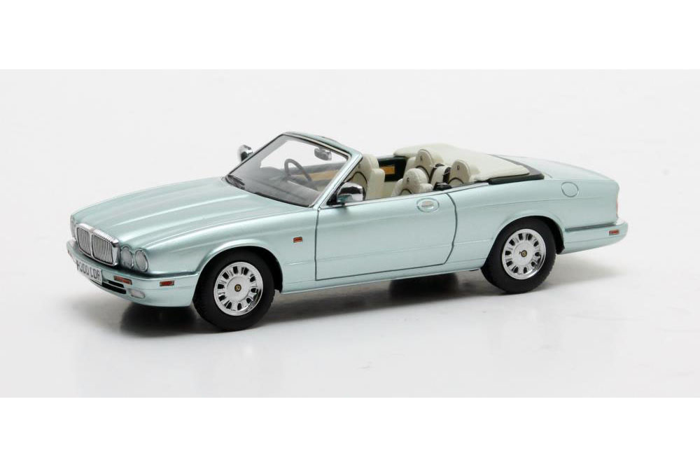 DAIMLER CORSICA CONCEPT CONVERTIBLE 1995 LIGHTGREEN-METALLIC