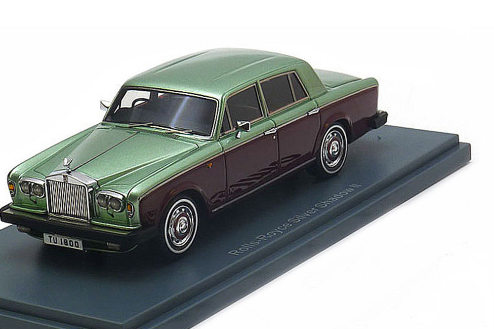 ROLLS-ROYCE SILVER SHADOW II 1974 GREEN/METALLIC RED