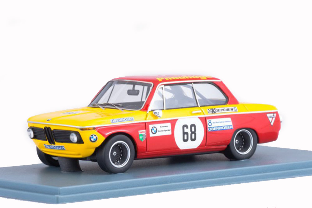 bmw 2002 scale model