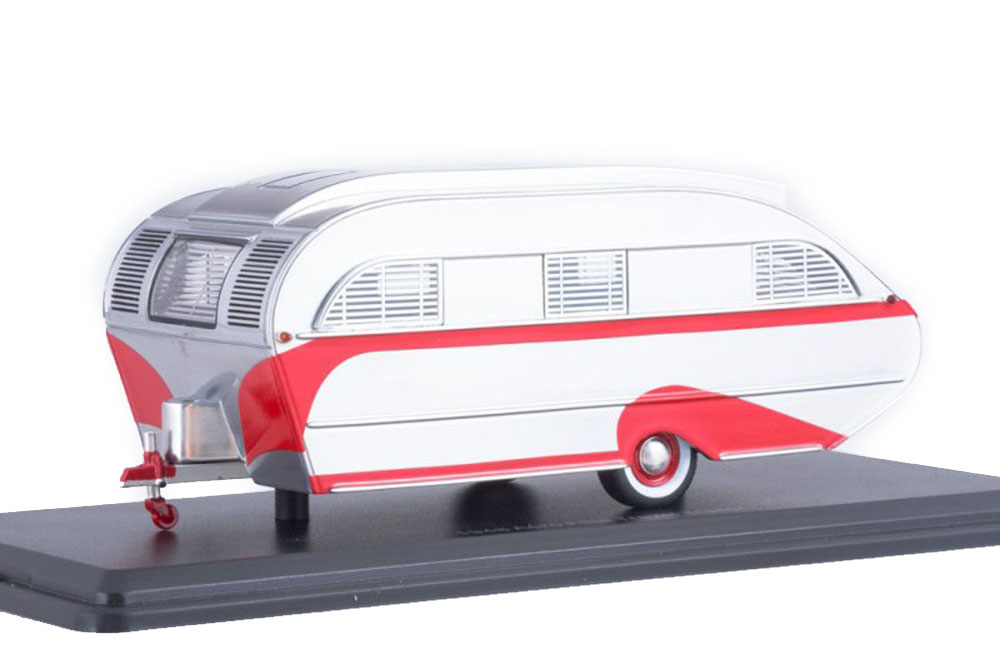 AERO FLITE FALCON TRAVEL TRAILER 1947 SILVER/RED