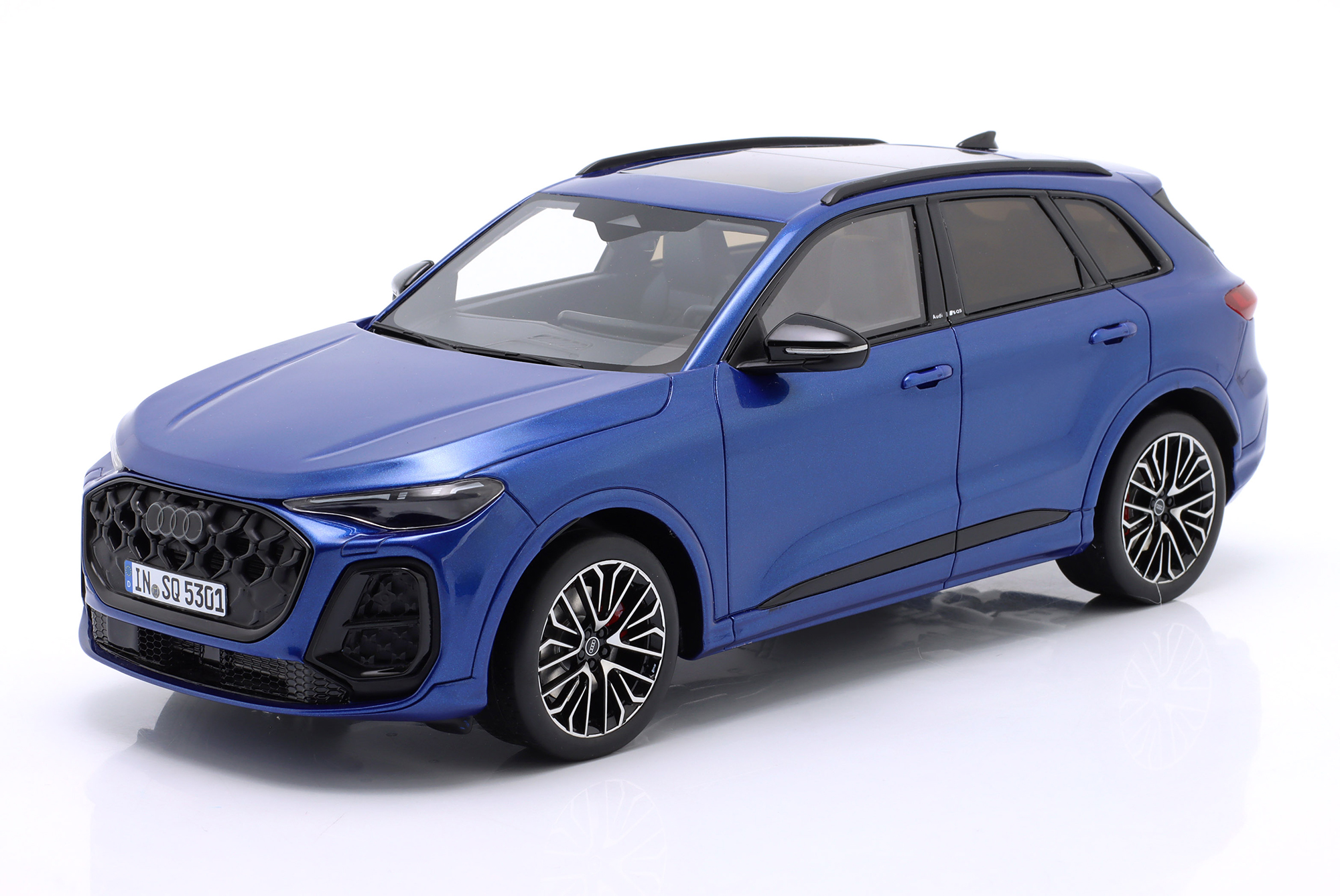 AUDI SQ5 TFSI YEAR 2024 ULTRA BLUE METALLIC / АУДИ SQ5 ТФСИ УЛТРА СИНИЙ МЕТАЛЛИК