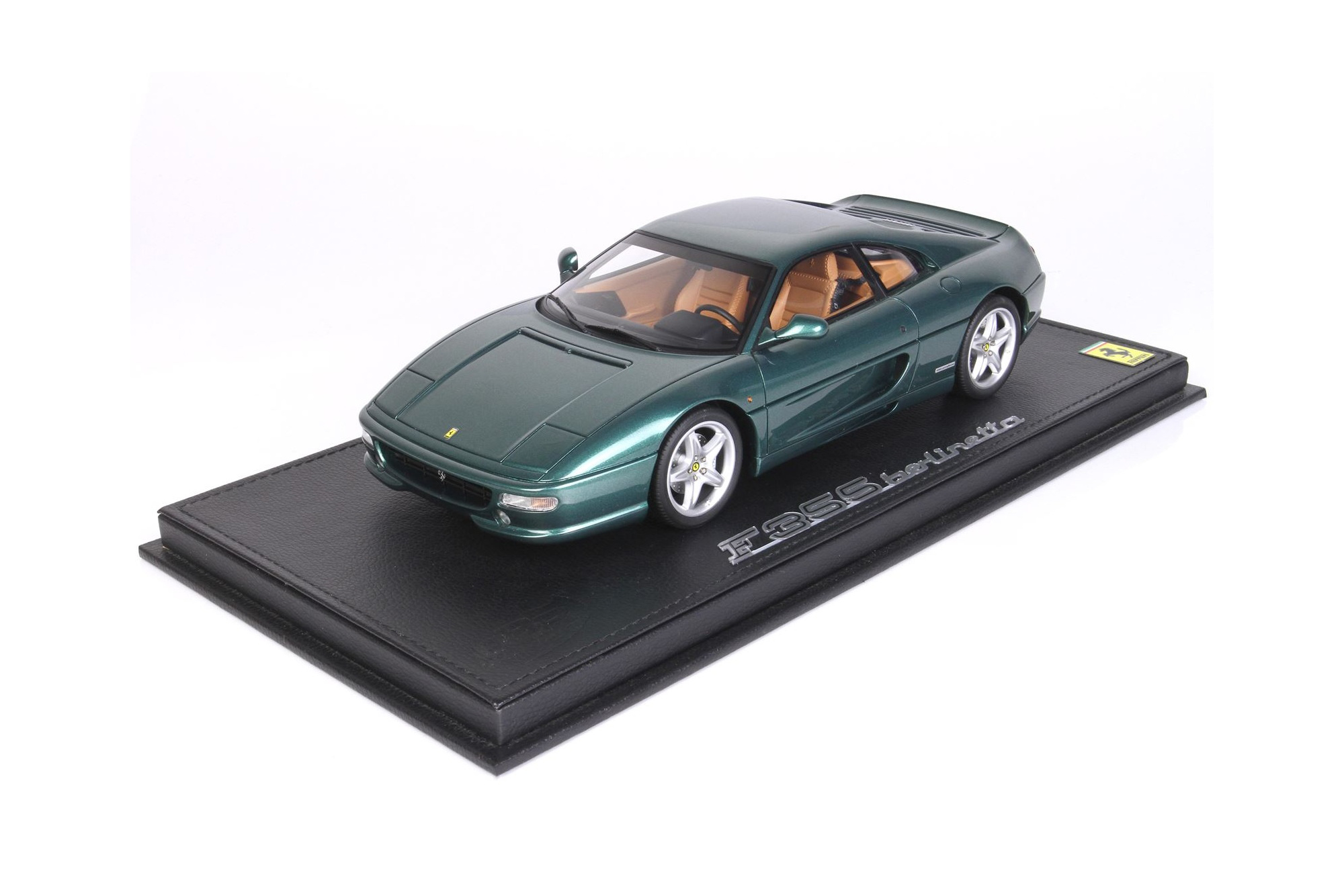 FERRARI F355 BERLINETTA 1994 MANUAL GEAR VERDE PINO METALLIC - BEIGE INTERIOR / ФЕРРАРИ Ф355 БЕРЛИНЕТТА 1994 МЕХАНИКА ПИНО МЕТАЛЛИК 1:18 ЗЕЛЕНЫЙ